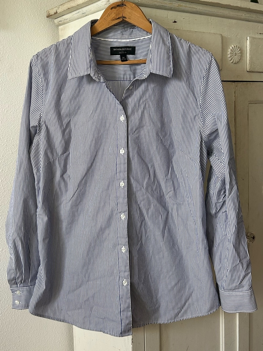 Banana Republic | Women’s Navy/White Striped Tailored Fit Button-Up Shirt Sz 14 - Picture 5 of 16